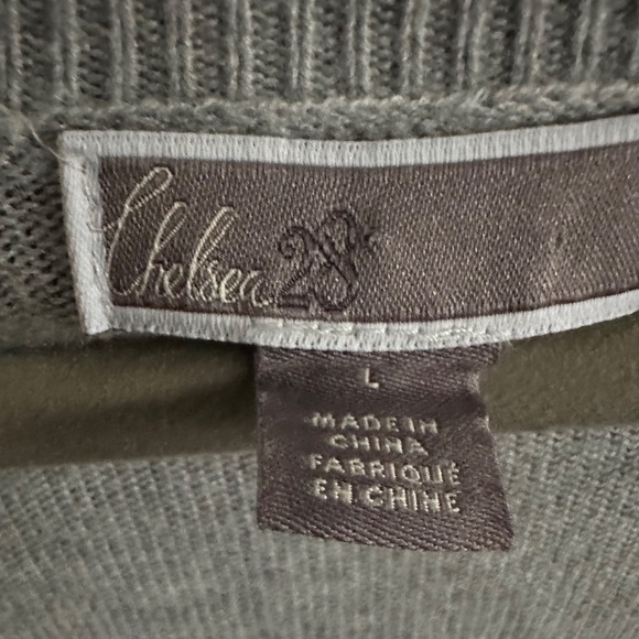 Chelsea28 Gray V Neck Cashmere Sweater Tunic Layered Bell Sleeves Size L NWOT - Picture 3 of 7